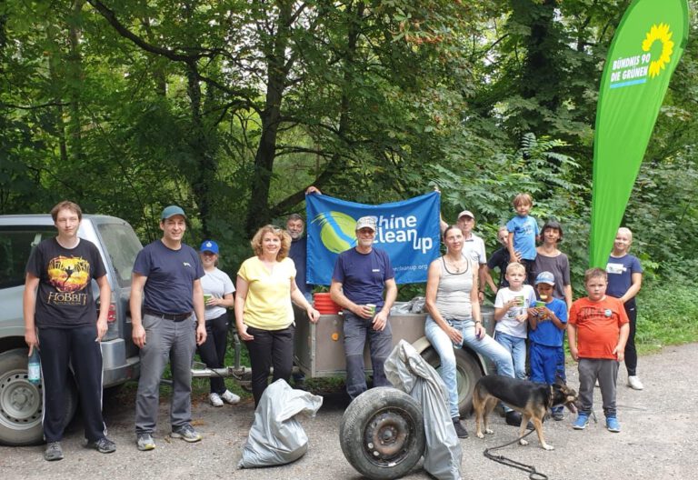 Grüne – Rhine-Clean-up-Initiative unterstützt / Rund 20 Teilnehmer sammeln Müll / Bundestagskandidatin Nicole Heger dankt den Helfern